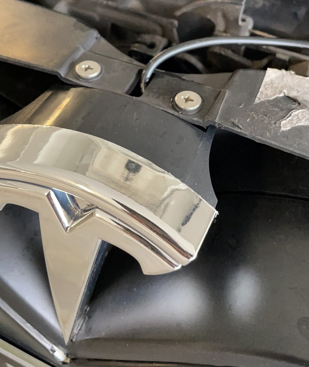 Tesla Model S LED Front Badge With Dynamic